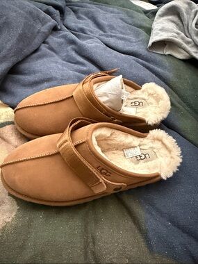 UGG  Chestnut Brown Shearling-Lined Hook Strap Slippers